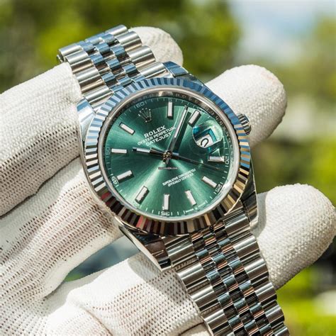 rolex datejust green.